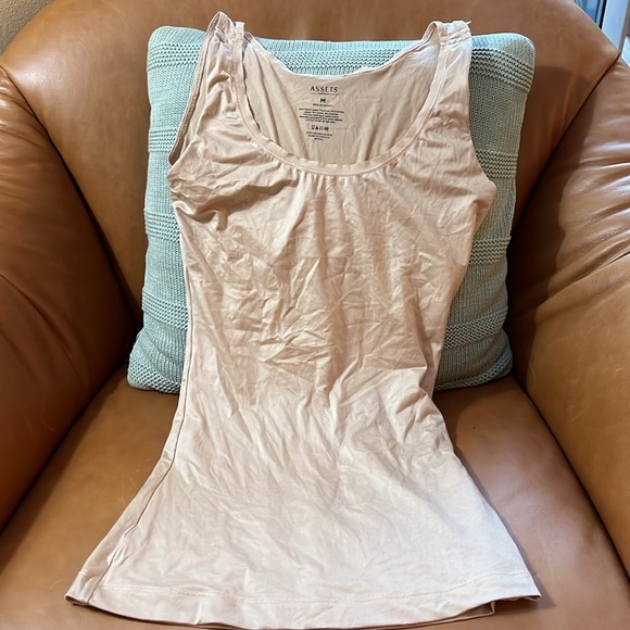 SPANX Assets Shapewear Tank - Picture 2 of 4